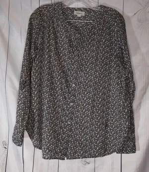 Loft Outlet Ditsy Floral Cottagecore Business Casual Boho Button-Up Blouse thumbnail 1