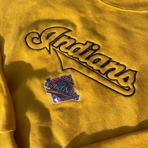 Vintage Lee Cleveland Indians (Guardians) Signed Sweatshirt thumbnail 6