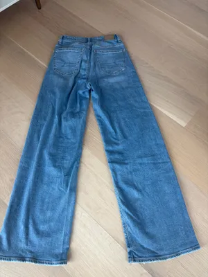 American Eagle Jeans thumbnail 5