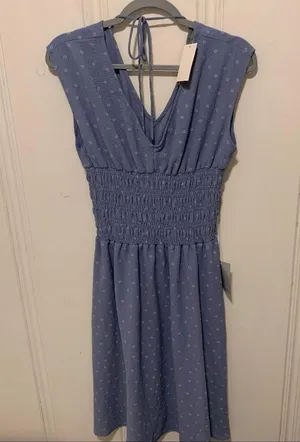 Blue & White Floral Print V Neck Cinched Short Sleeve Dress Size Medium NWT thumbnail 6