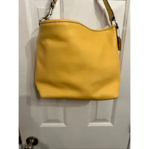 Coach F30904 Sarah Hobo Shoulder Bag Leather SV/Canary rare find boho thumbnail 2