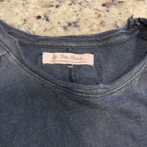 We The Free T-Shirt Womens Small Gray Boho Grunge Raw Hem Lettuce Edge OB1500858 thumbnail 2