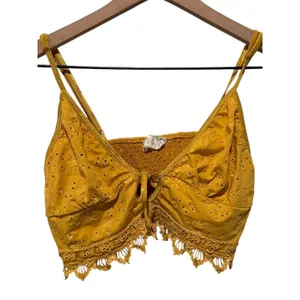 Free People Boho Crop Top Sz M Yellow Floral Eyelet Festival‎ Coastal Beach thumbnail 2