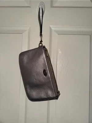 Coach F53157 Metallic Pewter Leather Crossbody Wristlet Double Zip Bag thumbnail 9