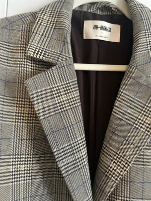 4th & Reckless Brita Tailored Single Breasted Blazer Grey Check thumbnail 2