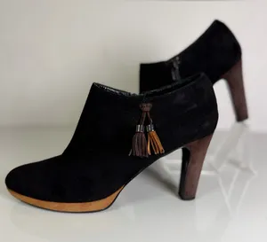 Vaneli Black Suede Tassel Ankle Booties Platform High Heel Side Zip Sz 9M thumbnail 1