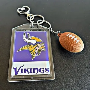 *30off3*‎ Vikings Football 🏈 Keychain. thumbnail 1