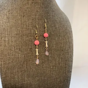 New sharp pink  gold earrings thumbnail 1