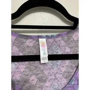 NEW LulaRoe Geometric Boho Burnout Printed Perfect Tee - Size L thumbnail 3
