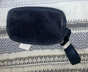 NWT Navy‎ Lululemon corduroy belt bag 1L thumbnail 1