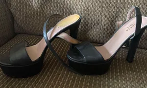 Gucci Black Leather  Heels thumbnail 1