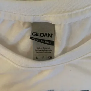Gildan Hairstylist T-Shirt thumbnail 3