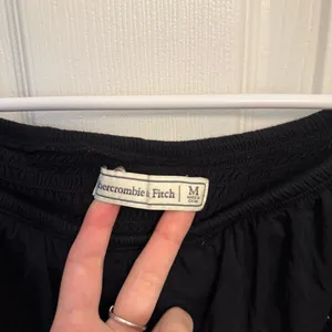 Y2K Abercrombie & Fitch Black Smocked Off Shoulder Ruffle Crop Top thumbnail 3