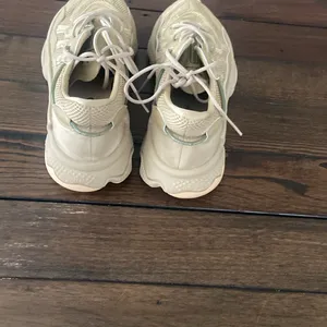 Adidas Beige Casual Sneakers thumbnail 5