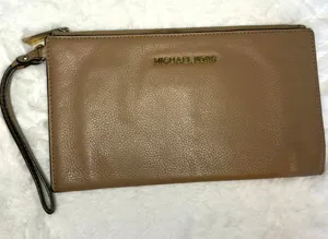 MICHAEL KORS Warm Taupe Large Wristlet with Card Slots thumbnail 1