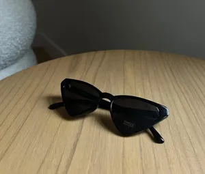 Black Cateye Sunglasses thumbnail 2