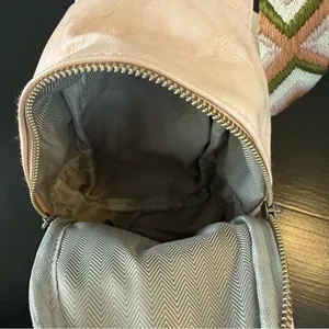 Stylish Pink Crossbody Bag‎ thumbnail 6