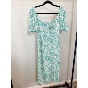 Mimi Chica Green Tropical Leaf Print‎ Smocked Square Neck Midi Dress Size M thumbnail 2