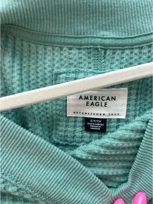 American eagle sweater thumbnail 3