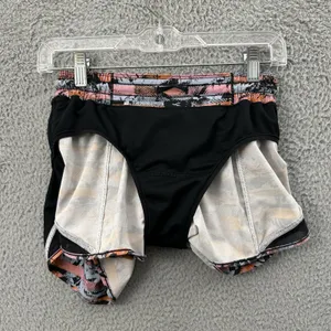 Lululemon Hotty Hot Shorts‎ Low Rise 4" Inversion Multi Black Athletic Women's 4 thumbnail 4
