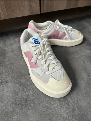 New Balance CT302 Platform Sneakers Anthropologie Size 8 Pink thumbnail 5