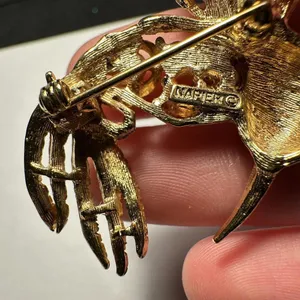 Napier Hummingbird Bird Multi Color Rhinestone Gold Tone Brooch Pin Signed thumbnail 7