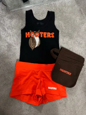 Hooters Uniform Costume thumbnail 1
