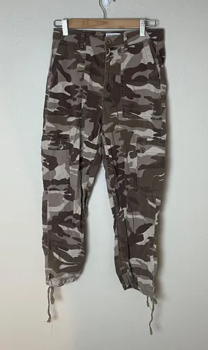 Urban Outfitters cropped camo cargo pants brown thumbnail 1