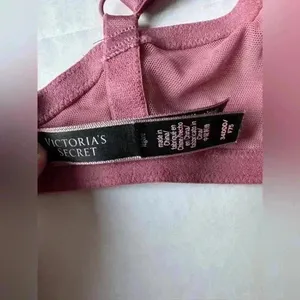 Victoria's Secret Women’s Plunge Dusty Rose Gold Metallic Pink Bra Size‎ 34 DD thumbnail 4
