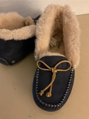 UGG women Navy Suede sheepskin Alena Moccasin Slippers booties US 7 thumbnail 2