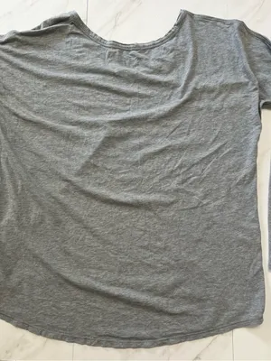 Lululemon Gray Heathered Fitted seam sleeve relaxed body fit tshirt thumbnail 2