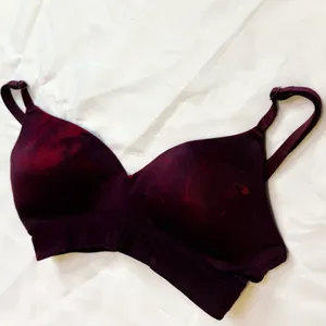 Victoria’s Secret Pink Wireless Bra 32C thumbnail 2