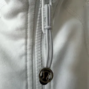 3.  Lululemon Define Jacket *Luon sz 6 euc white thumbnail 4