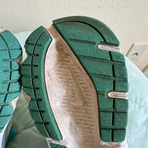 Nike Downshifter White and Teal Running Shoes Womens size 8 thumbnail 14