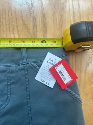 NWT SPANX Women's Stretch Twill Cargo Shorts Size XS Hazy Grey Pull-On 20318R 5” thumbnail 6