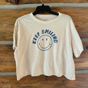 American Eagle Cropped Smiley Graphic T-Shirt size XL thumbnail 5