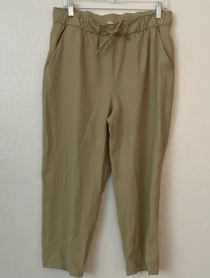 Lululemon 12 Stretch High Rise Crop 23" in Trench Tan thumbnail 5
