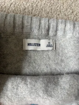 Hollister Sweater thumbnail 3