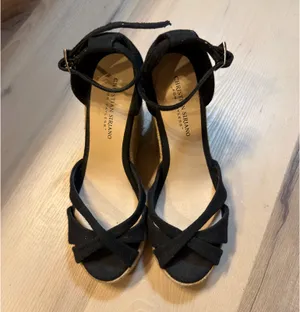 Christian Siriano Wedge Heel Sandals Black thumbnail 2