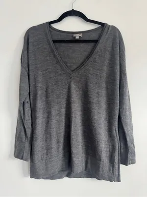 J. Jill Classic Merino Wool V-Neck Sweater in Gray thumbnail 1