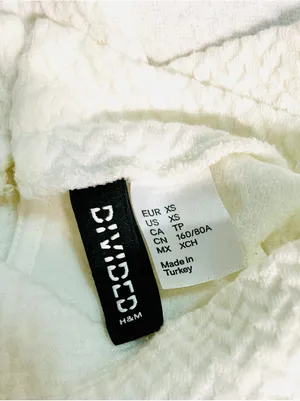 H&M White Textured Sleeveless Crop Top Sz XS NWOT thumbnail 8