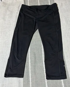 Lululemon Womens Black‎ Cropped Leggings Activewear Yoga Pants Size 8 thumbnail 1