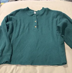 Old Navy Oversize Cozy Waffle Knit Cropped Henley Green Sz L thumbnail 1