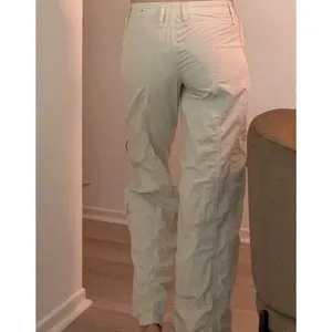 BDG Urban Outfitters Women’s Cream Y2K Cargo Pants Low Rise S Cotton thumbnail 7