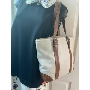 COACH Large White Brown Leather Shoulder Bag thumbnail 4