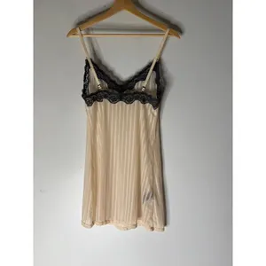 Heidi Heidi Klum pale orange‎ pleated sleeveless slip gray lace trim medium thumbnail 2
