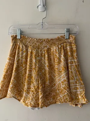 Altar’d State‎ Gold and White Flowy Stretchy Pull On Boho Shorts thumbnail 4