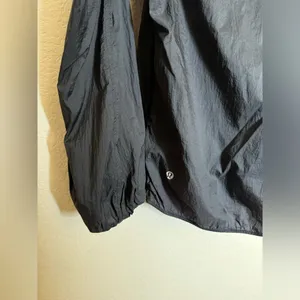 Lululemon Step Out Anorak Jacket Size Small‎ in Black thumbnail 6