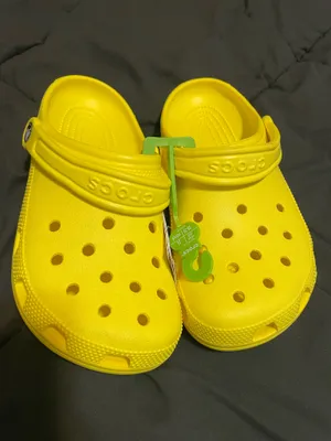 Yellow Crocs thumbnail 1