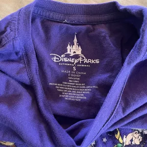 Disney Parks - The Magic Kingdom - Purple T-Shirt - Ladies Cut - Sz Small EUC thumbnail 4